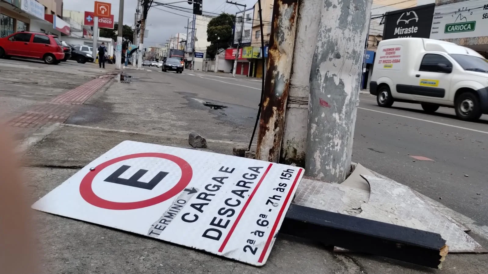 Motorista perde controle da direção, bate contra parede e morre em Vila Velha