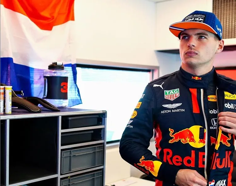 Debaixo de chuva, Max Verstappen lidera novo treino caótico em Istambul