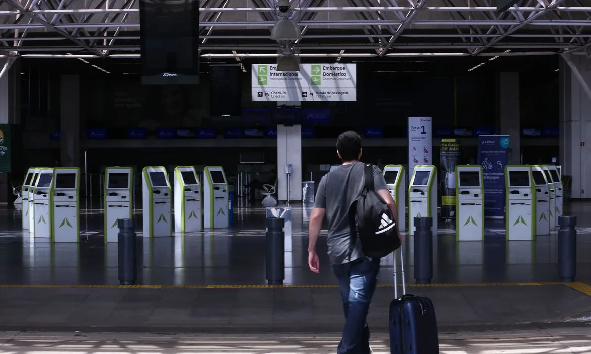 Aeroporto Internacional Juscelino Kubitschek, terceiro maior aeroporto do Brasil com pouca movimentação de passageiros