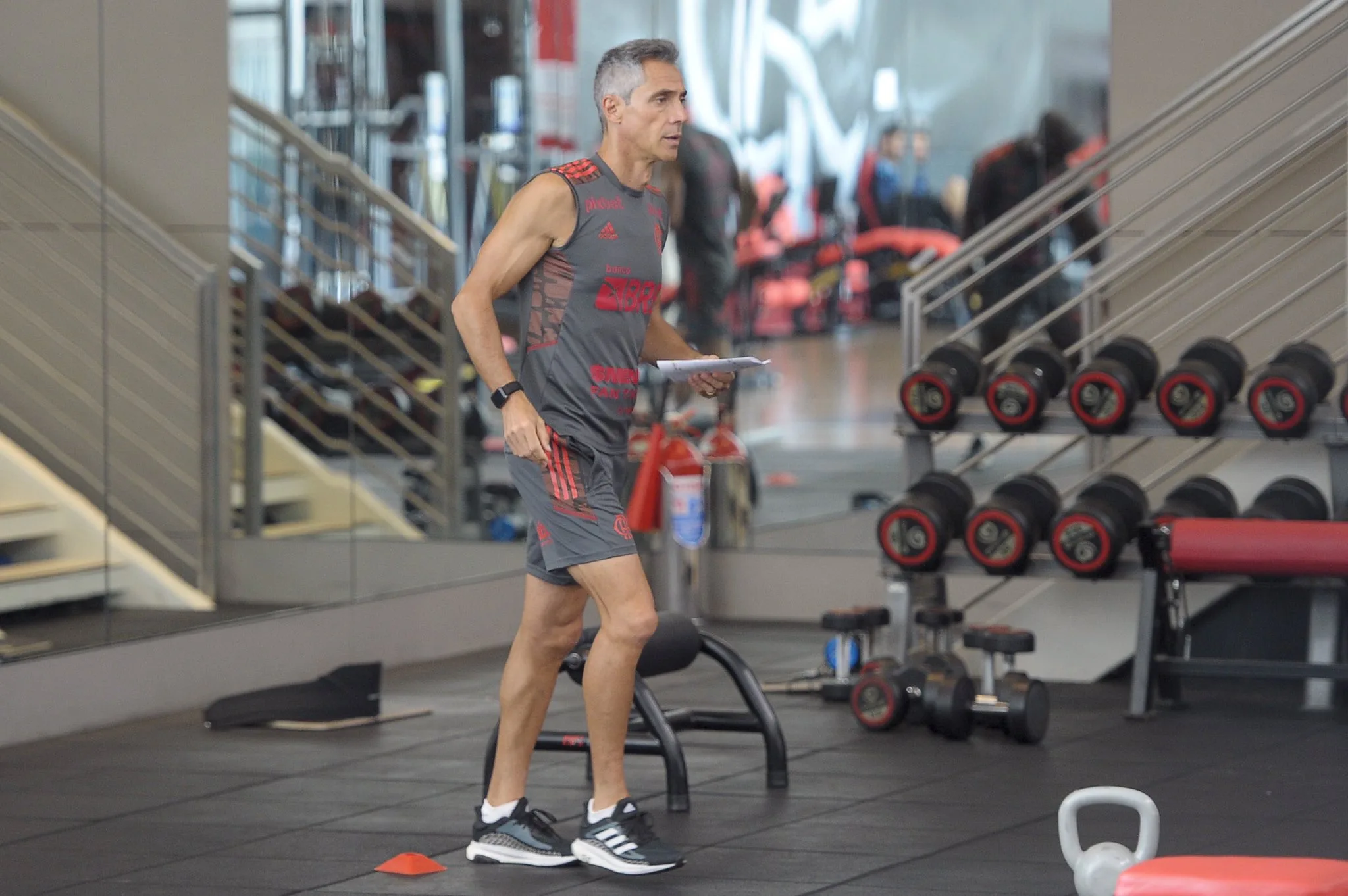 Vice-líder do Carioca com o Flamengo, Paulo Sousa muda o foco e mira Supercopa do Brasil