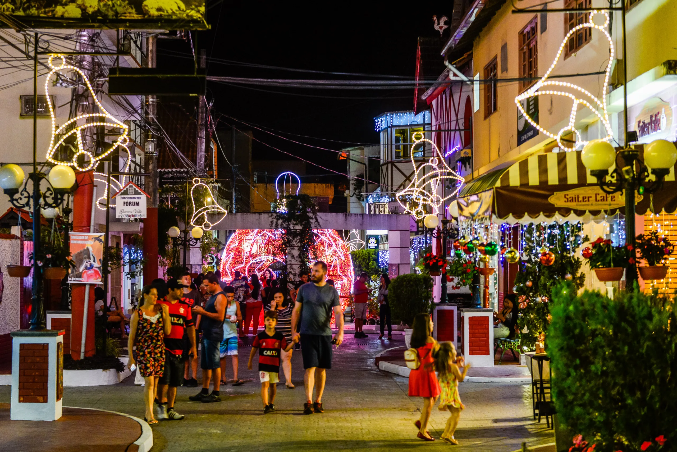 Rua de Lazer inaugura decoração natalina