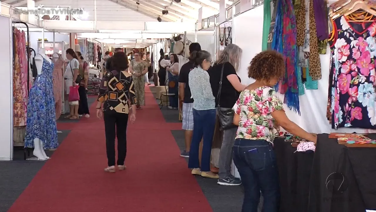 Começa feira internacional de artesanato e decoração em Vitória