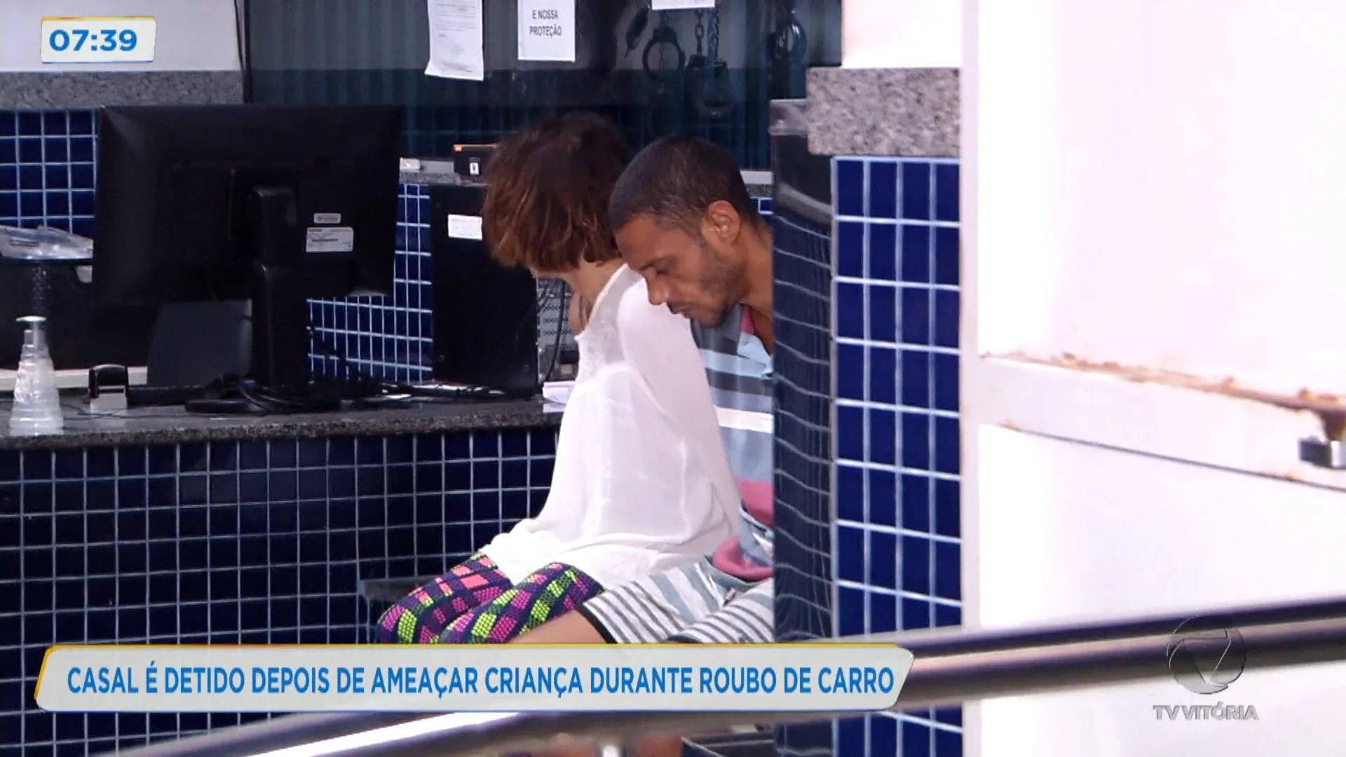 Casal é detido depois de ameaçar criança durante roubo de carro