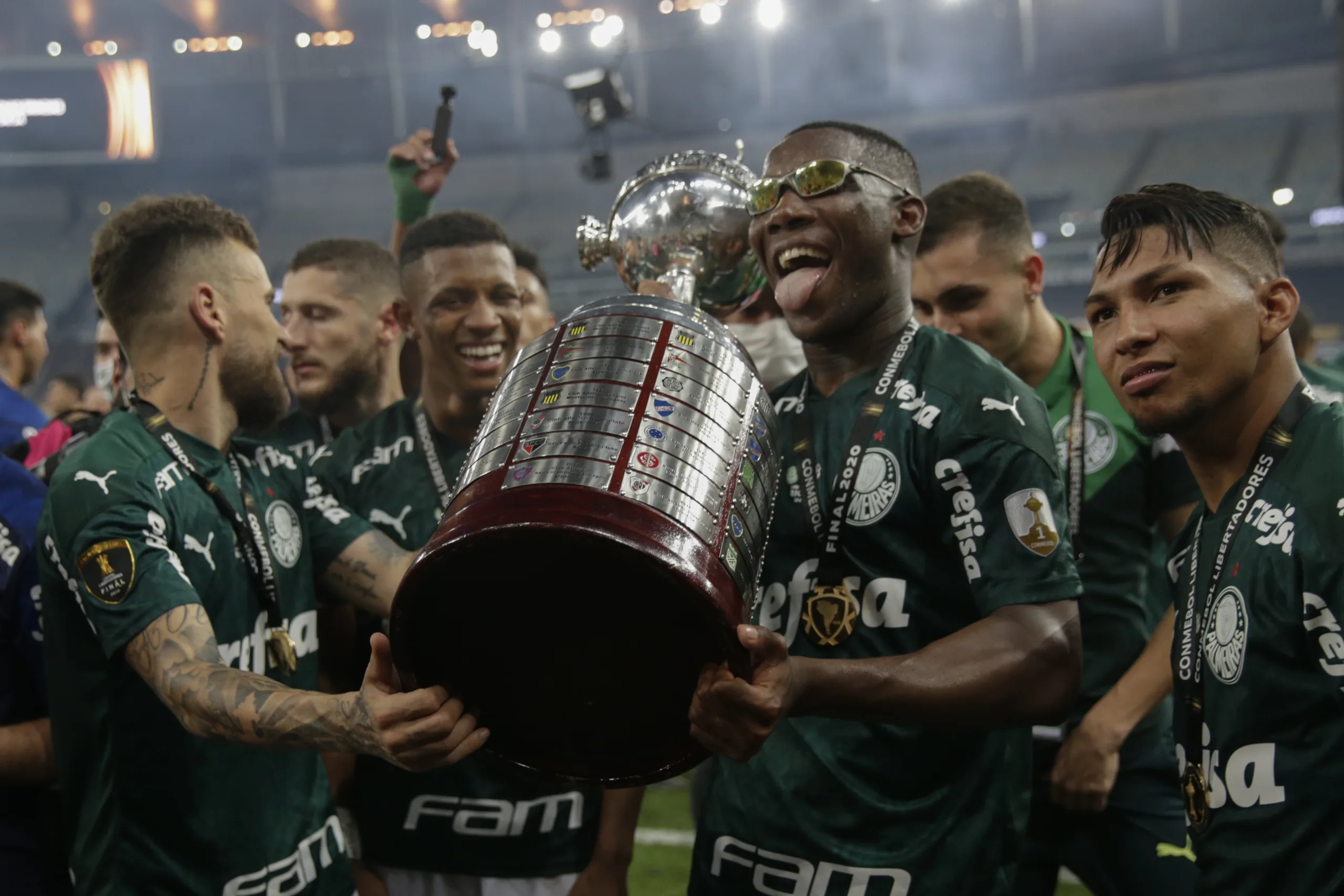 Palmeiras multa Patrick de Paula por ida a uma festa clandestina: 'Inadmissível'