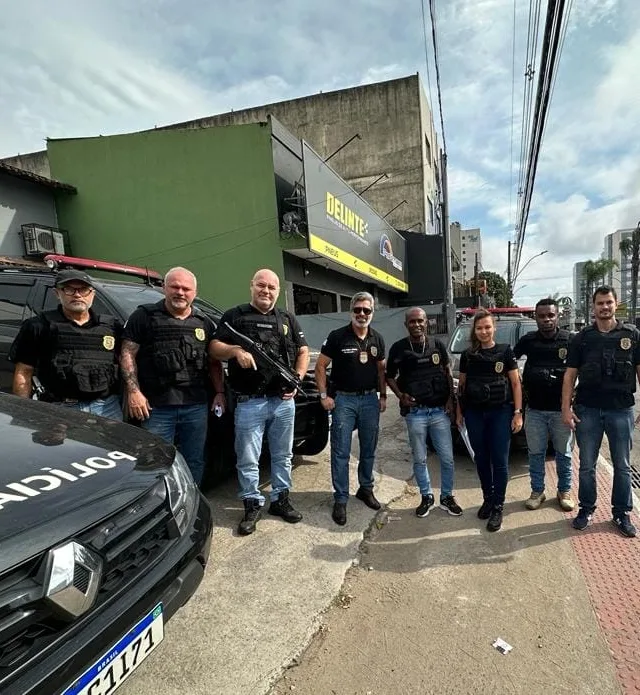 VÍDEO | Irmãos gêmeos são procurados pela polícia por suspeita de assaltos na Serra