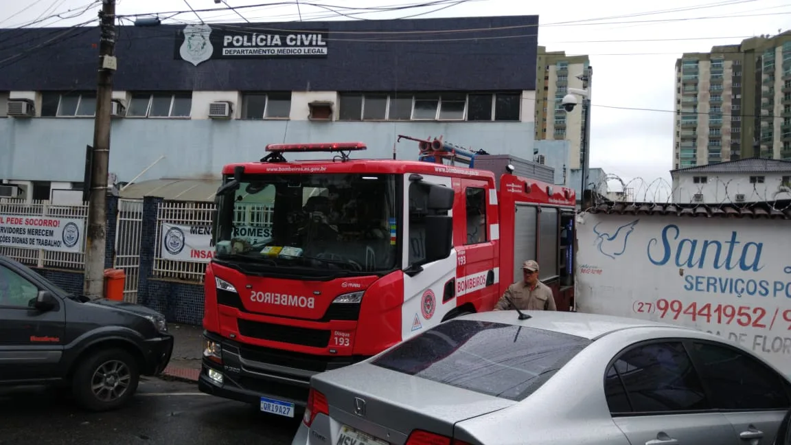 Princípio de incêndio é registrado no DML de Vitória