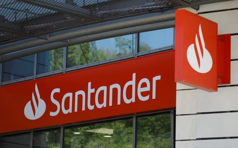 Santander seleciona estagiários na região Sudeste