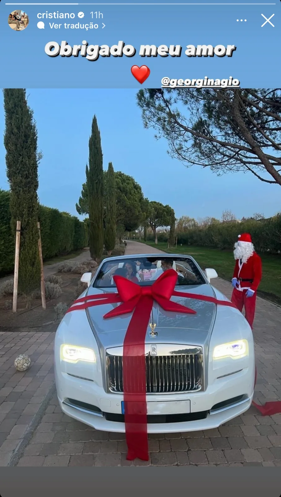 Cristiano Ronaldo ganha Rolls-Royce milionário de Natal da mulher