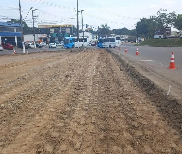 Construção de nova ciclovia é iniciada em avenida da Serra