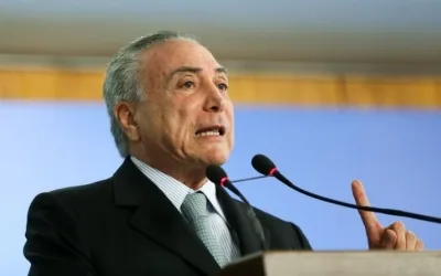 Michel Temer discute reforma política com TSE e Congresso