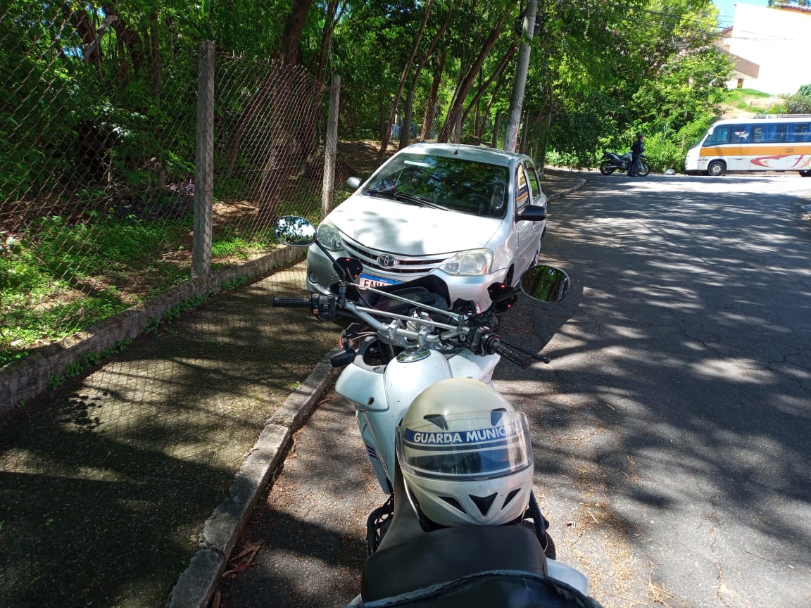 Veículo é roubado e encontrado 10 minutos após registro da ocorrência