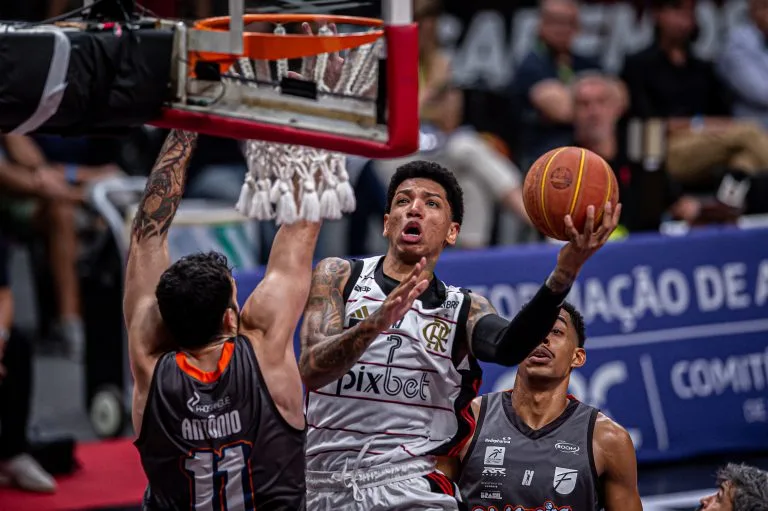 Seleção brasileira de basquete terá capixaba no Pré-Olímpico de basquete