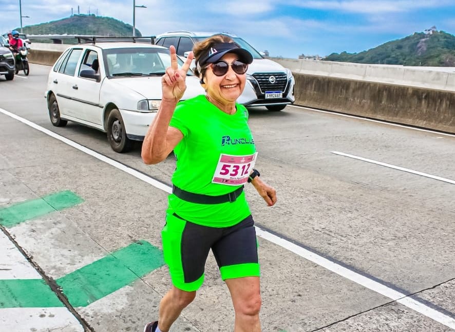 Corredora de 76 anos vai realizar sonho de estrear na São Silvestre