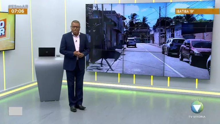 Mulher morre baleada dentro de carro de aplicativo