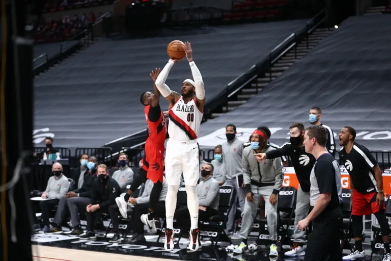 Com uma cesta a 9s6 do final da partida, Portland derrota Toronto por 112 a 111