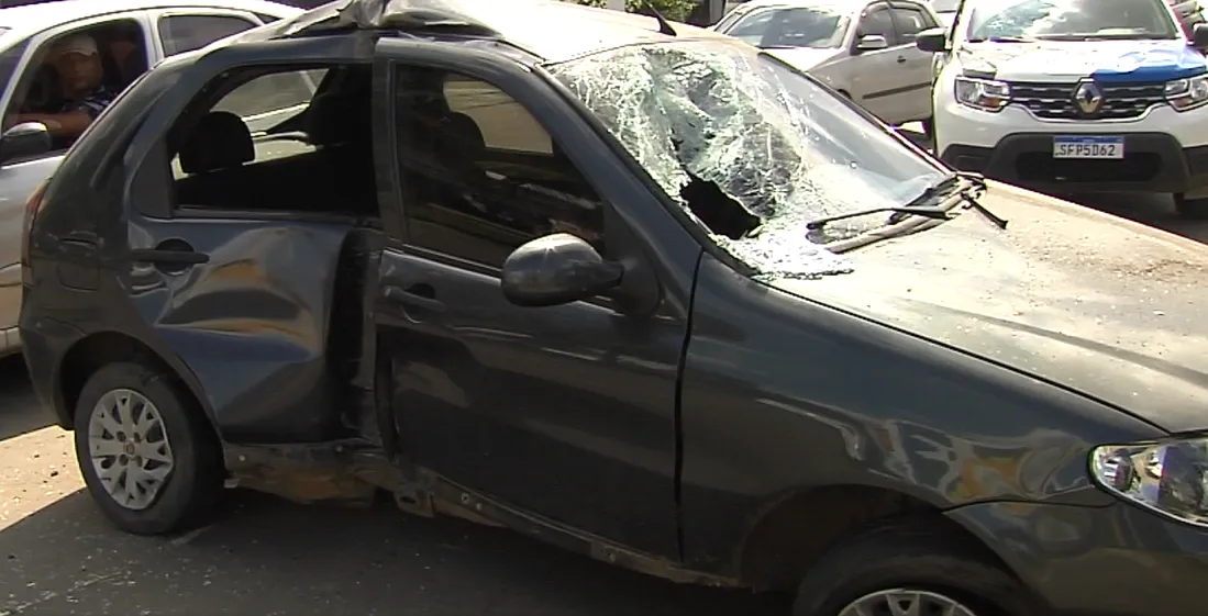 Sargento aposentado reage a assalto, tem carro roubado e acaba ferido em Vila Velha