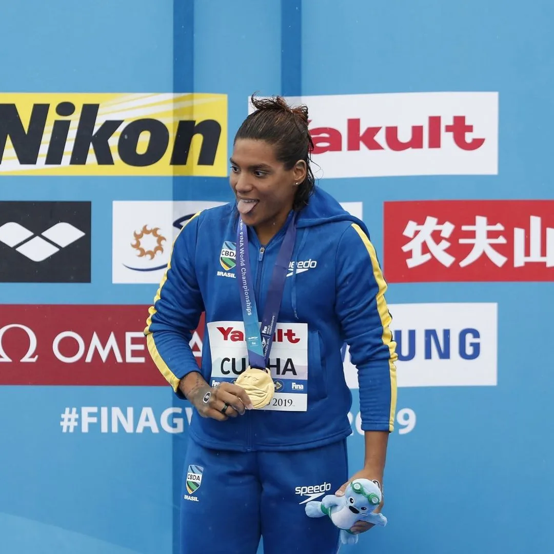 Ana Marcela Cunha vence etapa de Paris do Circuito Mundial de águas abertas