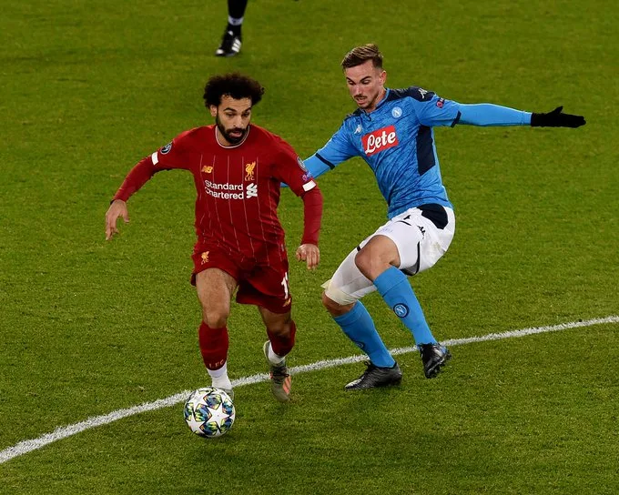 Liverpool e Napoli empatam e definição de classificados fica para rodada final