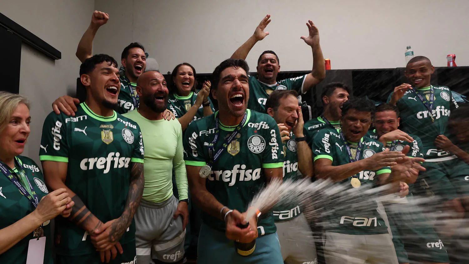 Abel Ferreira renova com o Palmeiras até dezembro de 2025