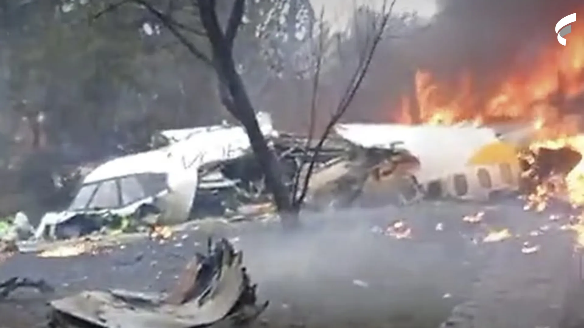 Tragédia em SP: imagens revelam como ficou residencial após queda de avião em Vinhedo