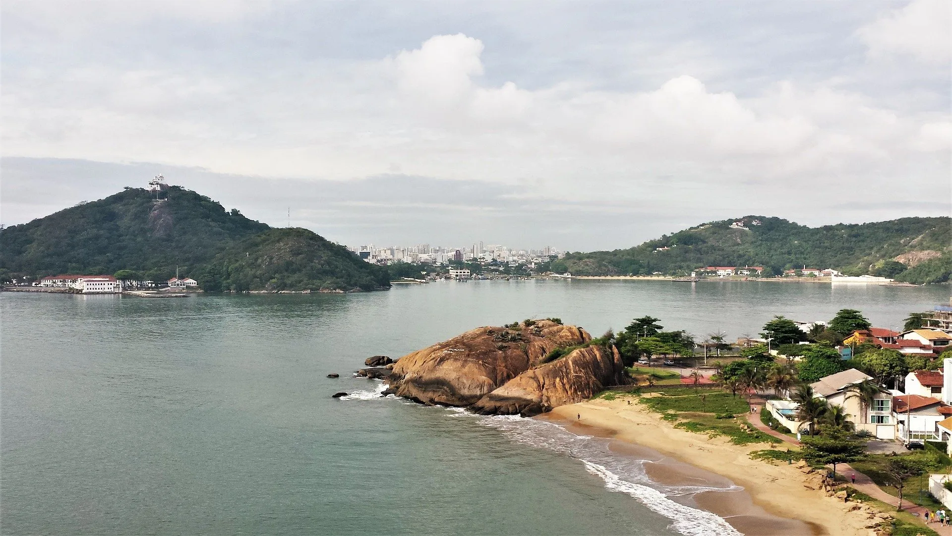 Frente fria pode deixar o tempo instável no ES. Veja a previsão do tempo!