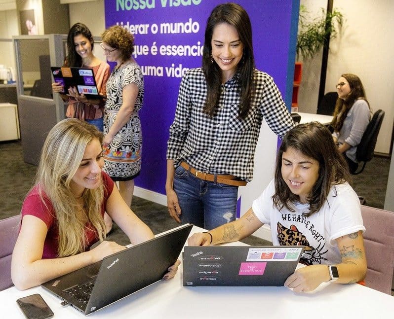 Chance para mulheres que pausaram carreira devido a maternidade