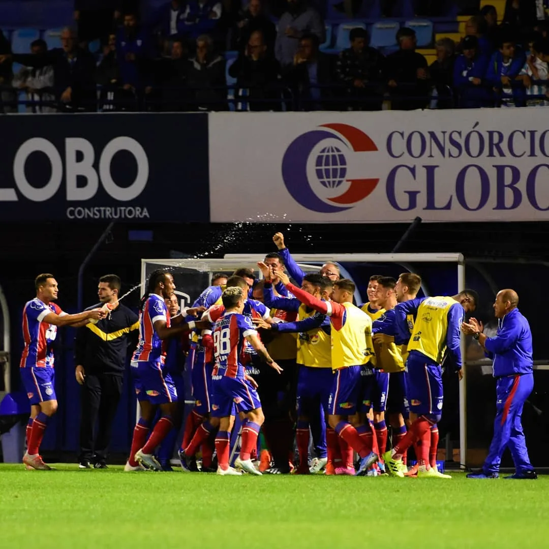 Bahia vence o Avaí na e sobe para sexto lugar no Brasileirão