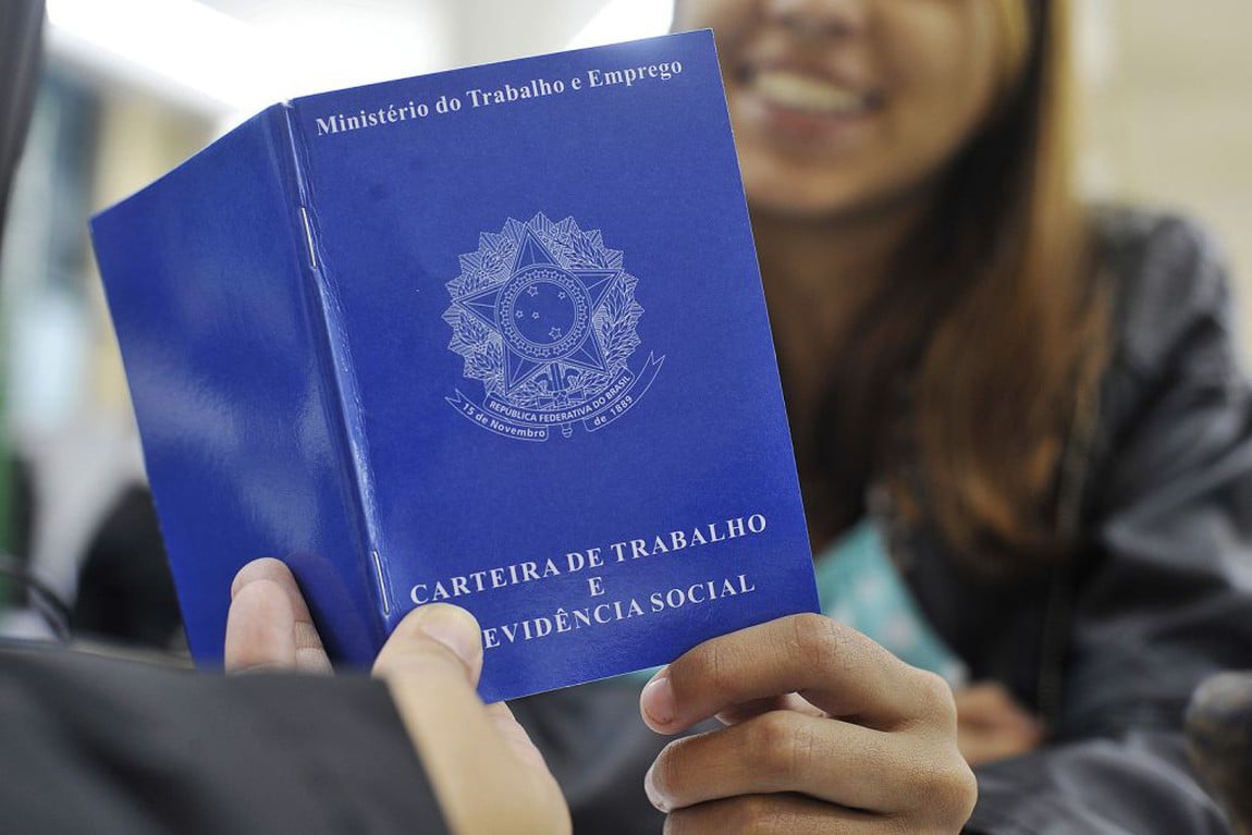 Sine começa semana com quase 3 mil vagas na Grande Vitória