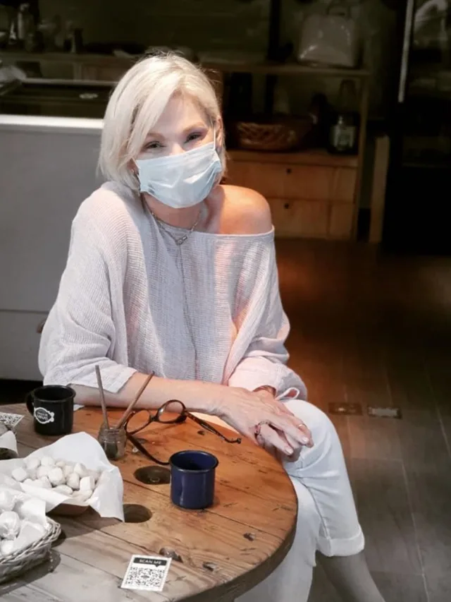 Andréa Nóbrega chora ao revelar que seu filho contraiu a Covid-19: - A gente pensa que nunca vai acontecer com a gente