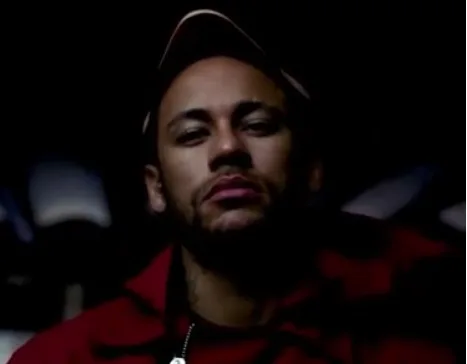 Irônico, Neymar diz que não gosta de futebol e festas em atuação de La Casa de Papel