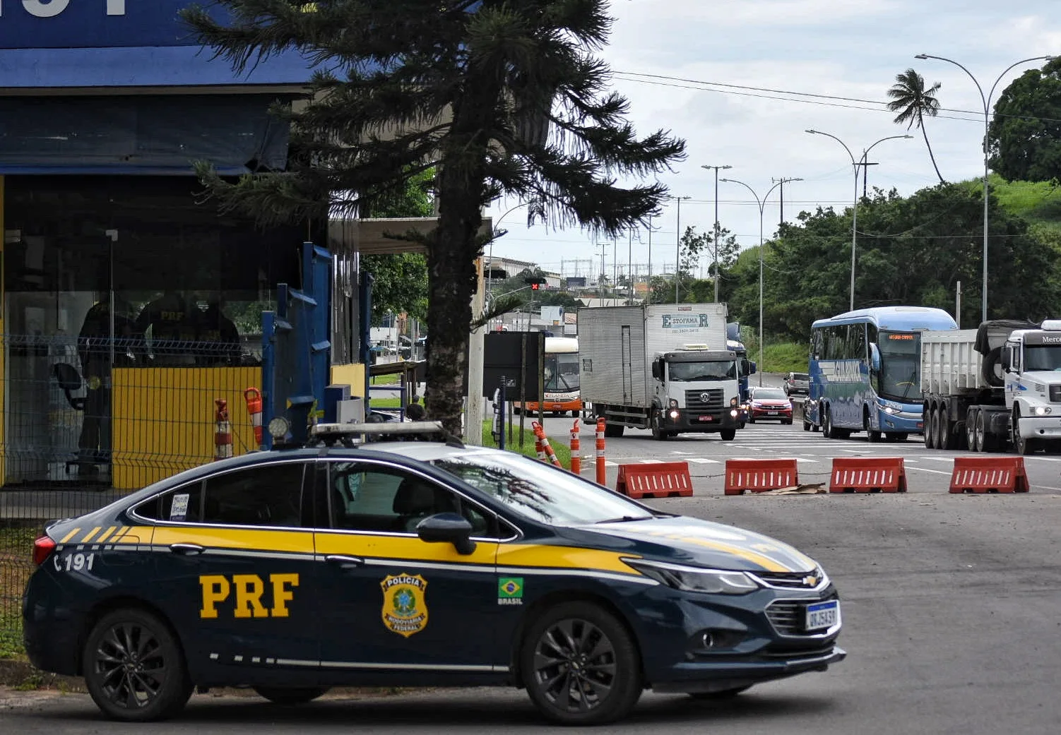 PRF registra 25 acidentes e 31 feridos durante feriadão nas BRs do ES