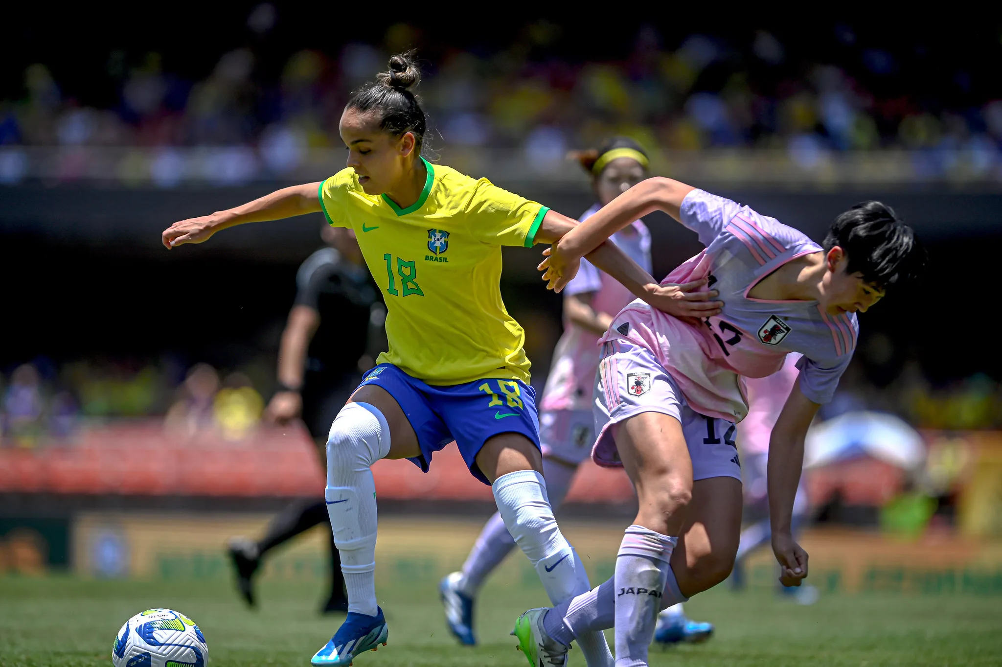 Marta passa em branco e Brasil perde amistoso para o Japão