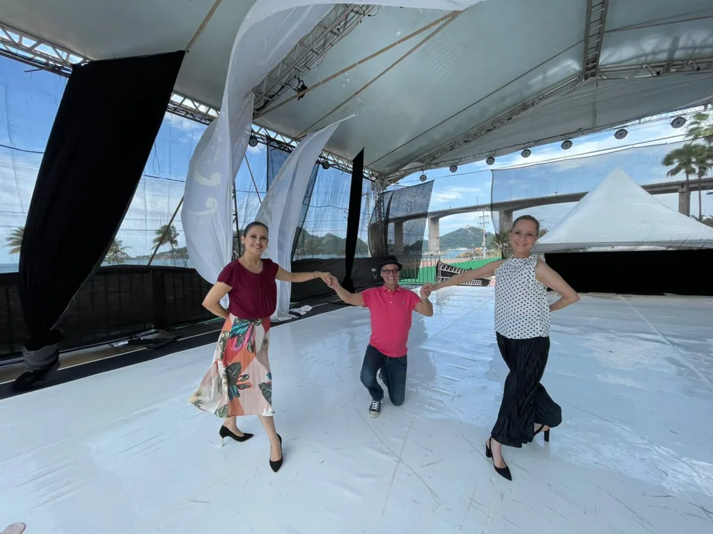 Carlinhos de Jesus e Ana Botafogo vão dançar para 10 mil no Shopping Vitória Carlinhos de Jesus e Ana Botafogo vão dançar para 10 mil no Shopping Vitória