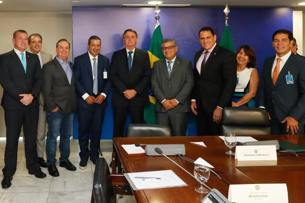 Representantes do setor de Mármore e Granito se encontram com Bolsonaro