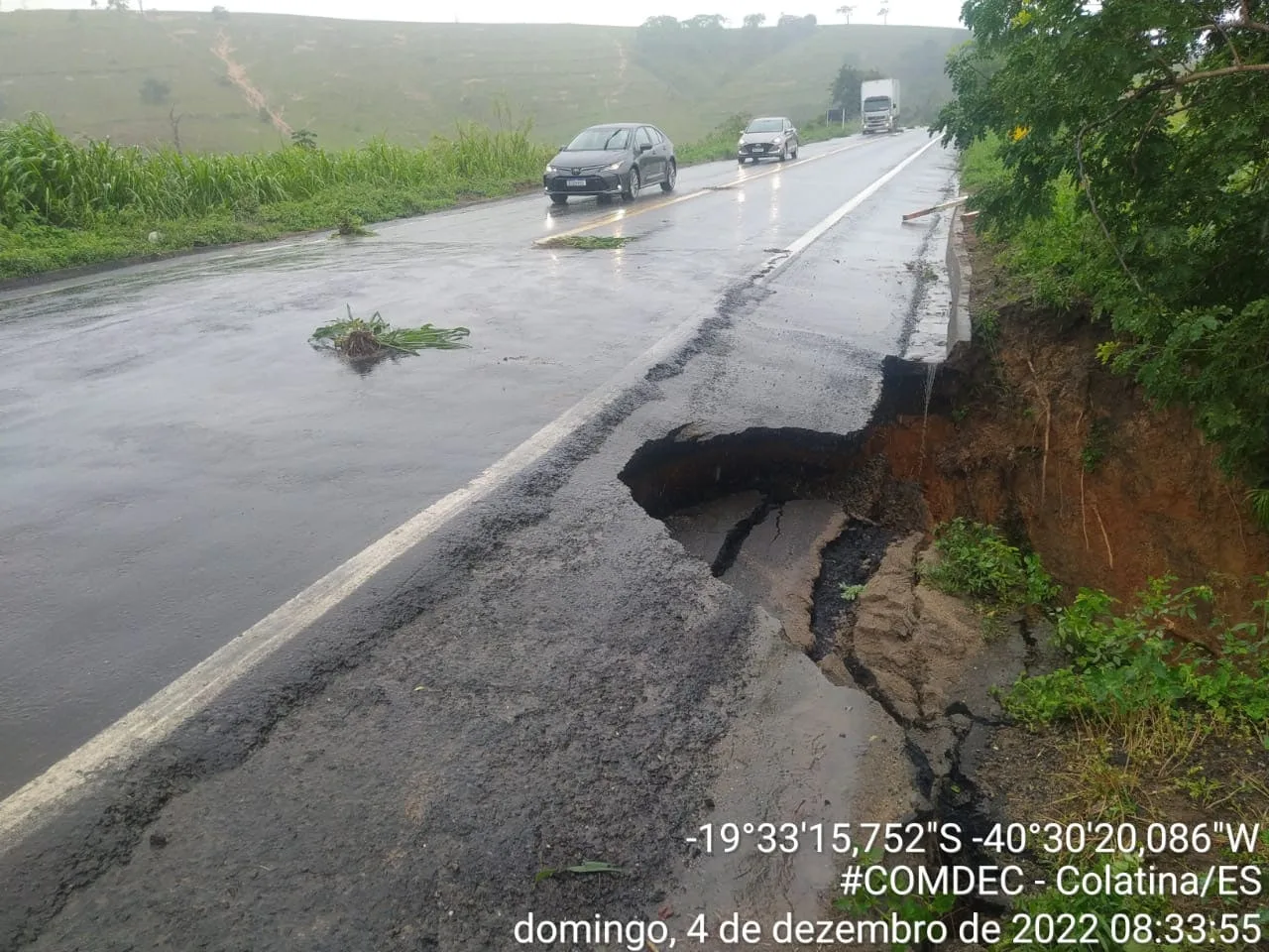 BR 259: rodovia é totalmente interditada após erosão e sem previsão de liberação