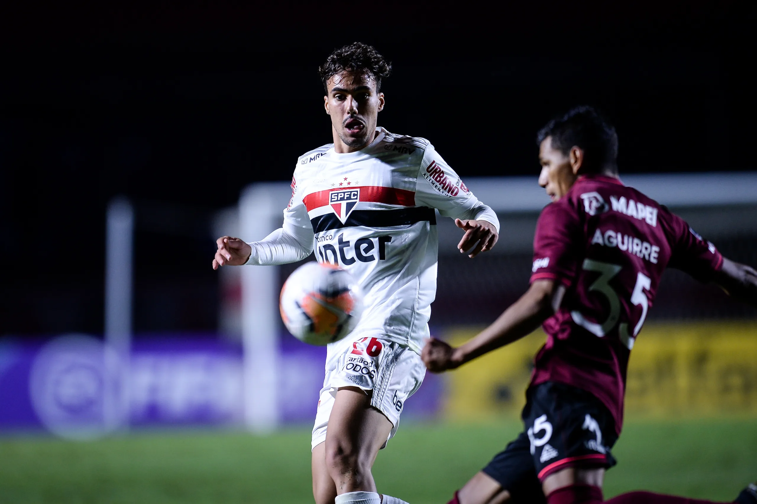 São Paulo vence, mas gol do Lanús nos acréscimos elimina time da Sul-Americana