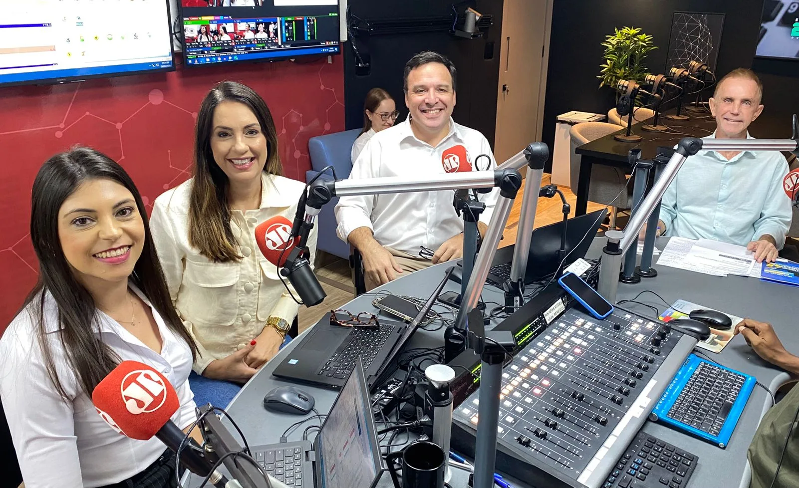 Assista à entrevista com o candidato a prefeito de Vila Velha Maurício Gorza