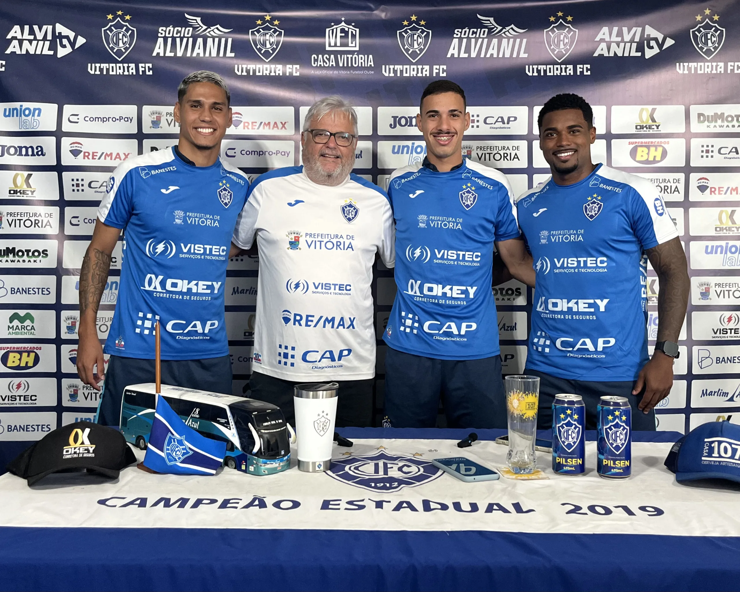 Vitória mostra caras novas antes da estreia na Copa Espírito Santo