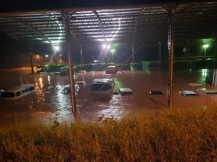 Chuva atinge Vargem Alta e deixa 24 desabrigados e quatro feridos