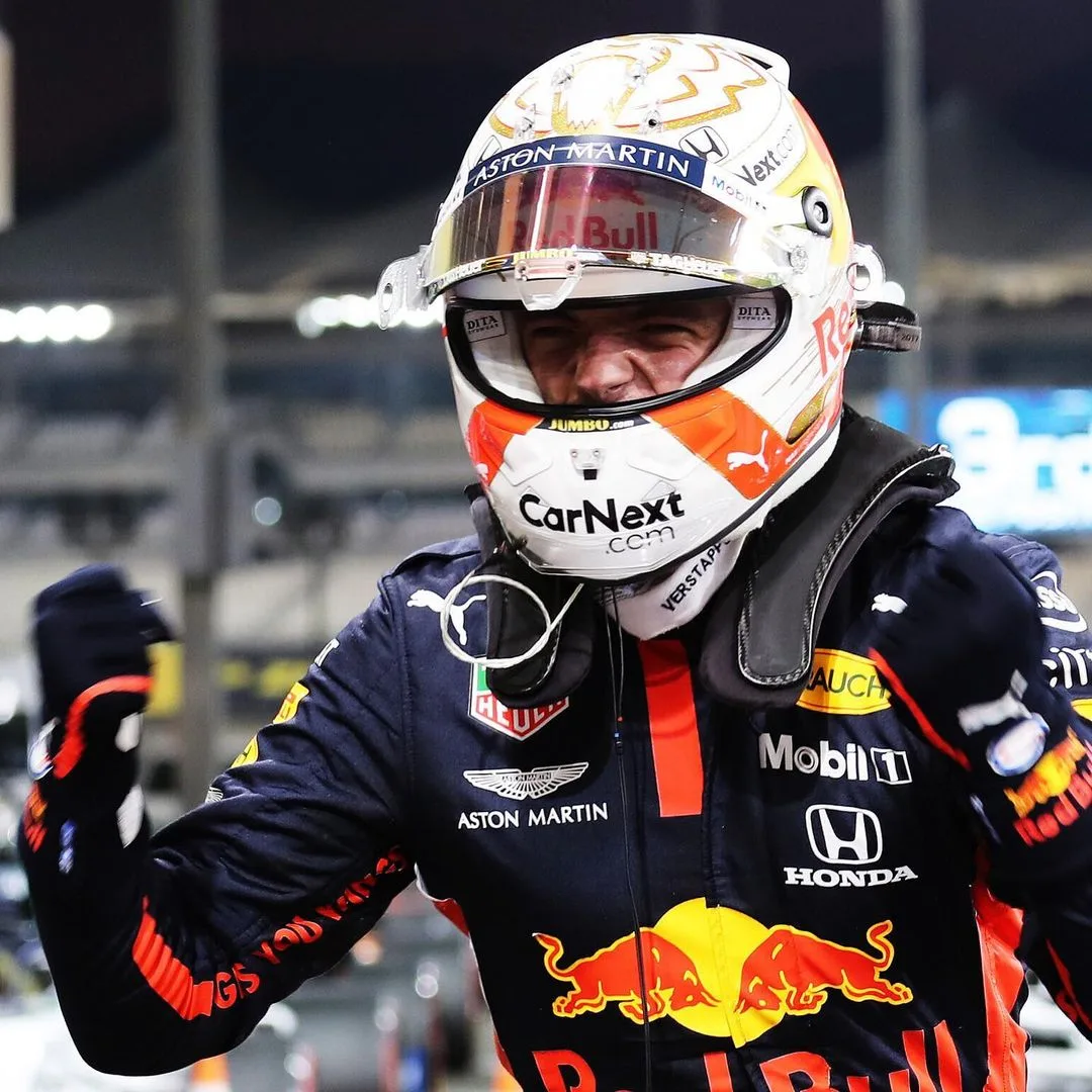 Verstappen domina e vence última corrida da temporada