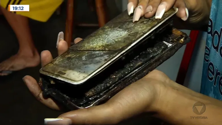 Celular explode e destrói casa num incêndio em Viana