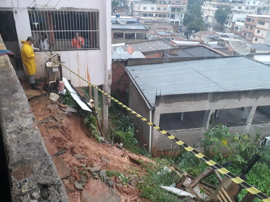 Chuvas no ES: cinco municípios capixabas em alerta com alto risco de deslizamento de terra