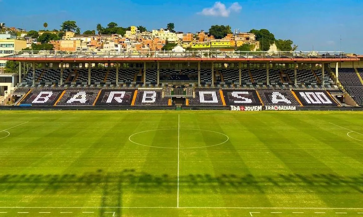 Vasco celebra centenário do nascimento do goleiro Barbosa