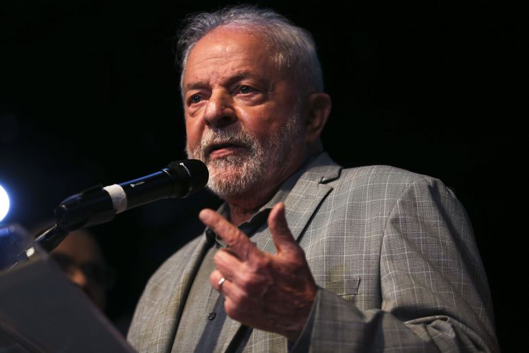 Presidente eleito Luiz Inácio Lula da Silva faz pronunciamento em Brasília