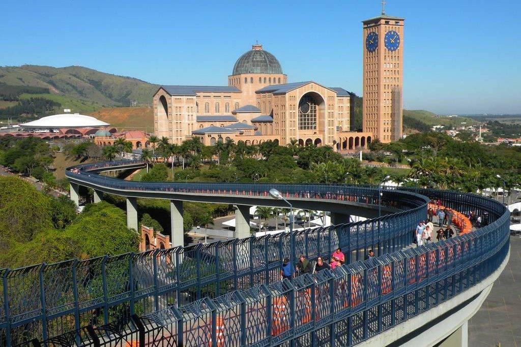 Quatro romeiros morrem a caminho de Aparecida durante o fim de semana