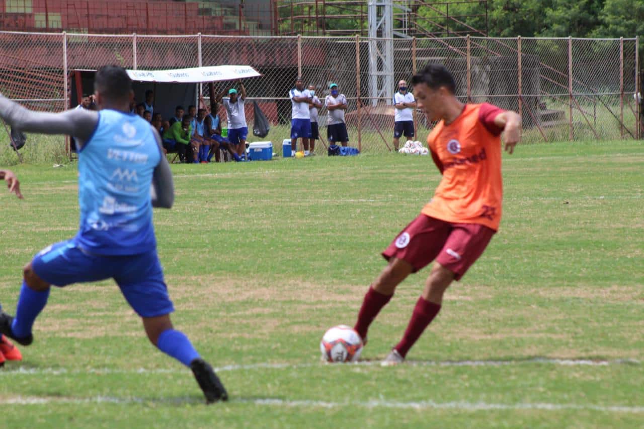 Desportiva e Vitória empatam em jogo treino