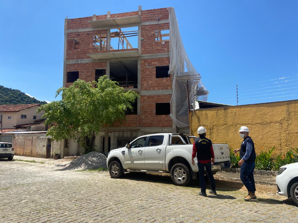 Pedreiro morre após cair de prédio em construção em Vila Velha