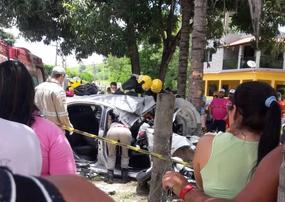 Casal de idosos fica ferido após acidente em rodovia de Cachoeiro