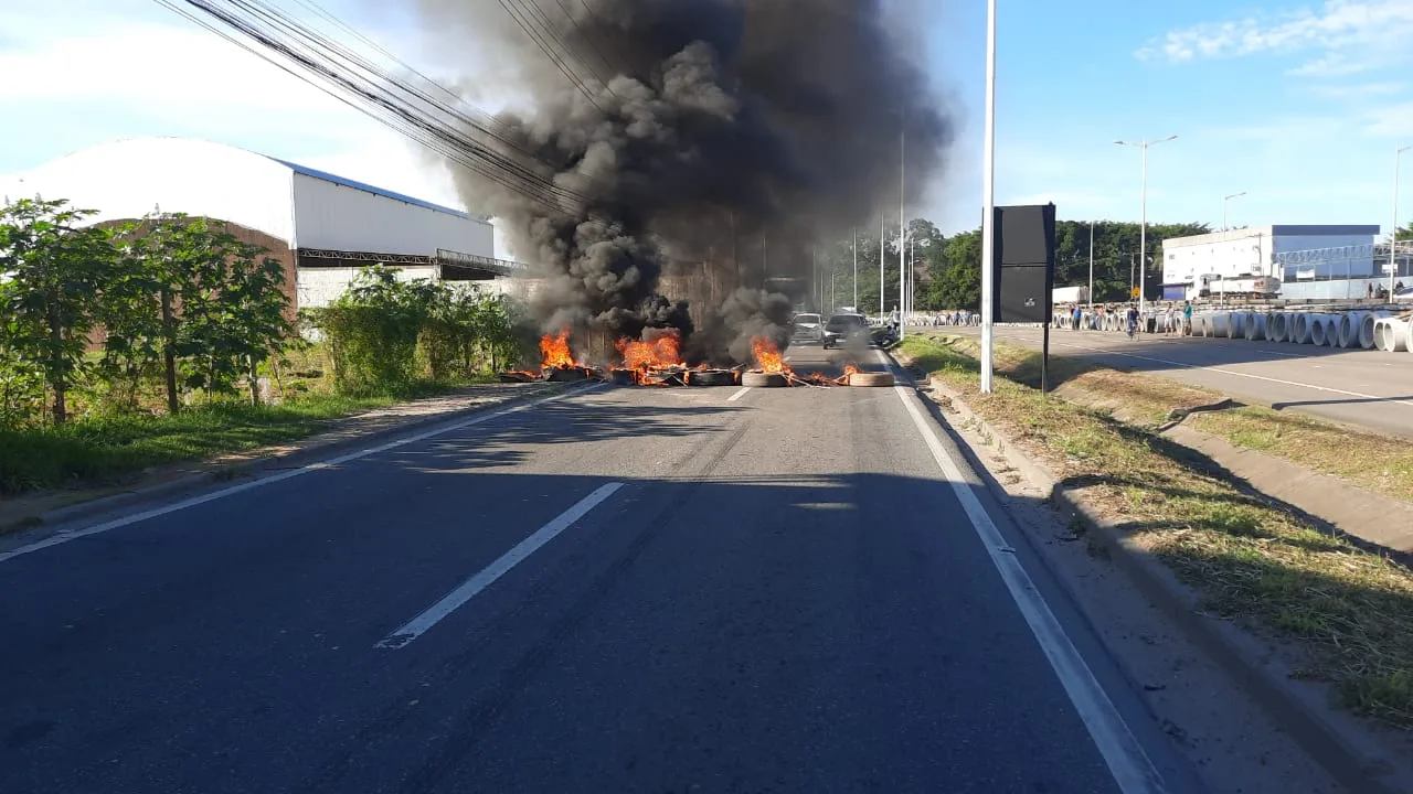 VÍDEO | Manifestação na Rodovia do Contorno deixa o trânsito complicado nesta manhã