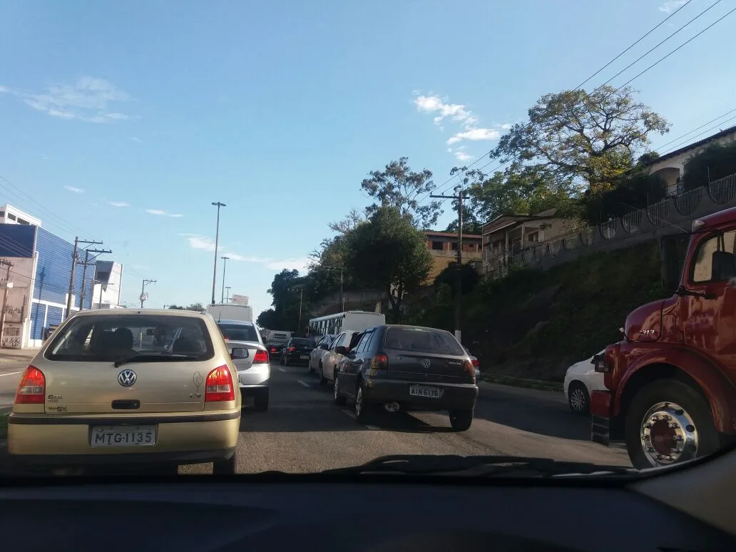 Trânsito segue sem grandes retenções em Vitória e Vila Velha na tarde desta terça-feira (27)